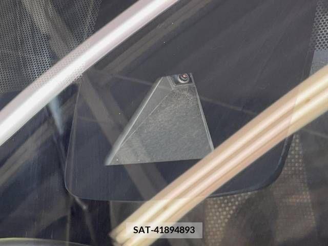 Toyota PRIUS 2022-07 322528-4