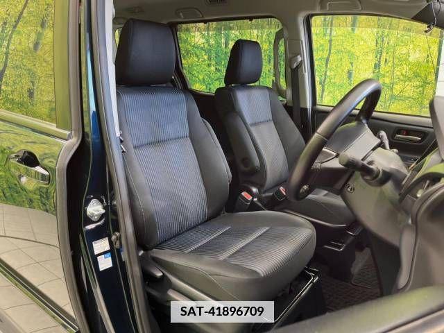 Toyota VOXY 2015-07 345746-8