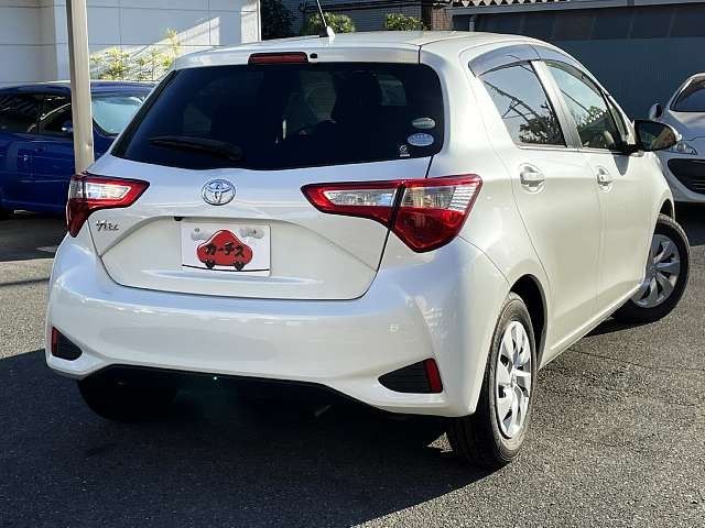 Toyota VITZ 2017-12 182826-2