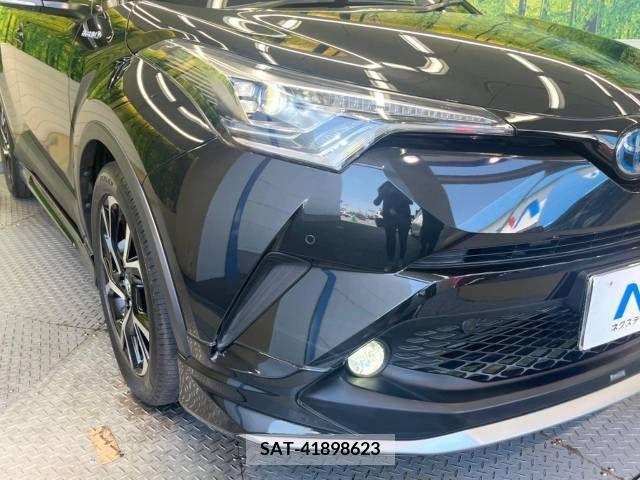 Toyota C-HR 2017-10 389959-12