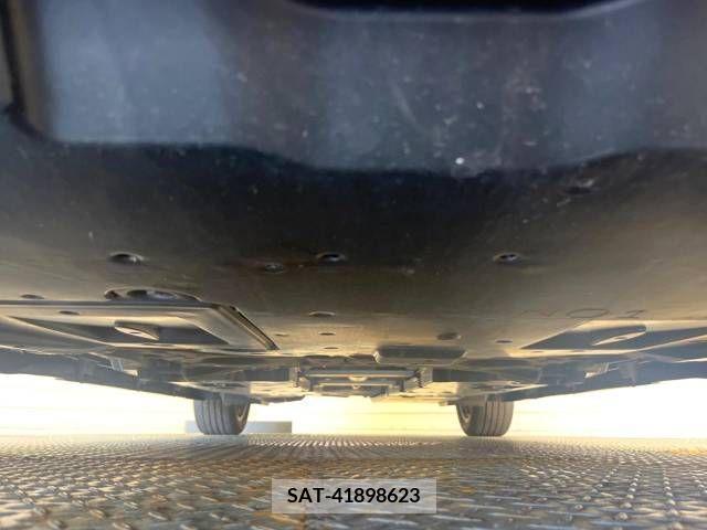 Toyota C-HR 2017-10 389959-19