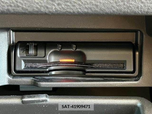 Nissan SERENA 2019-04 376359-10