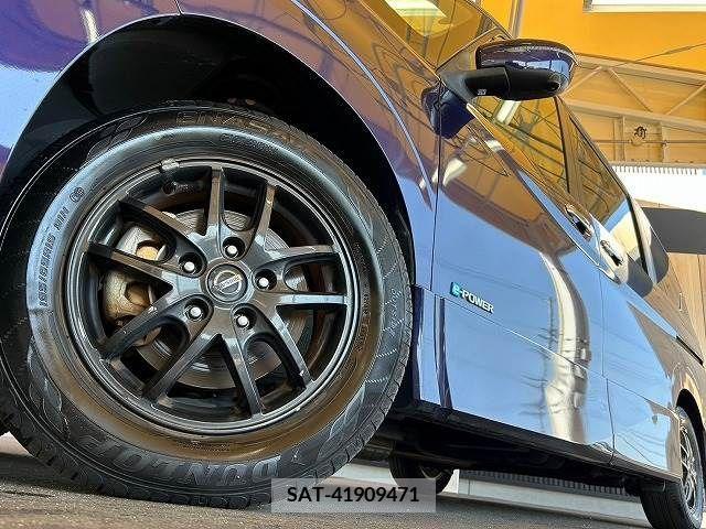 Nissan SERENA 2019-04 376359-18