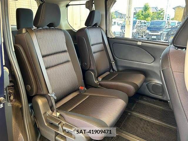 Nissan SERENA 2019-04 376359-5