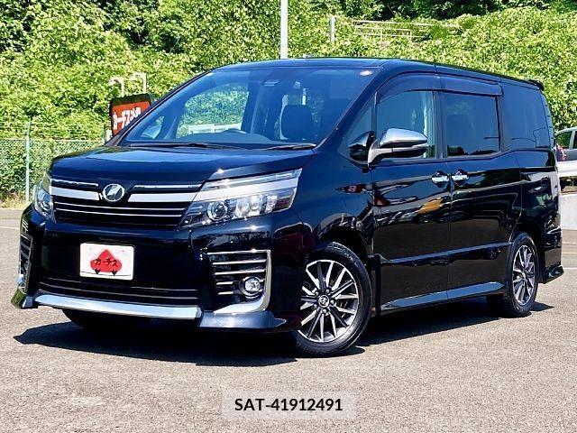 Toyota VOXY 2016-11 331186-0