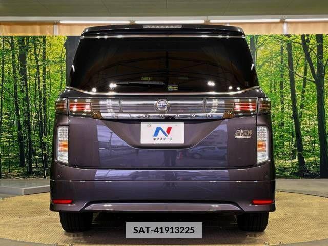Nissan ELGRAND 2015-07 383626-18