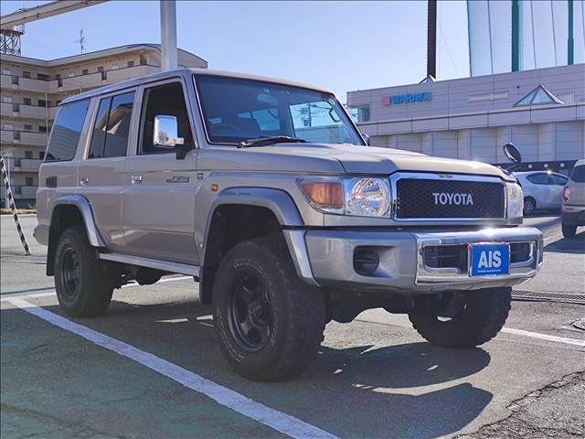 Toyota LAND CRUISER 2015-04 1064-4