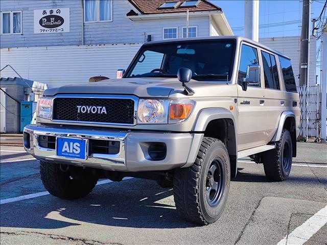 Toyota LAND CRUISER 2015-04 1064-0