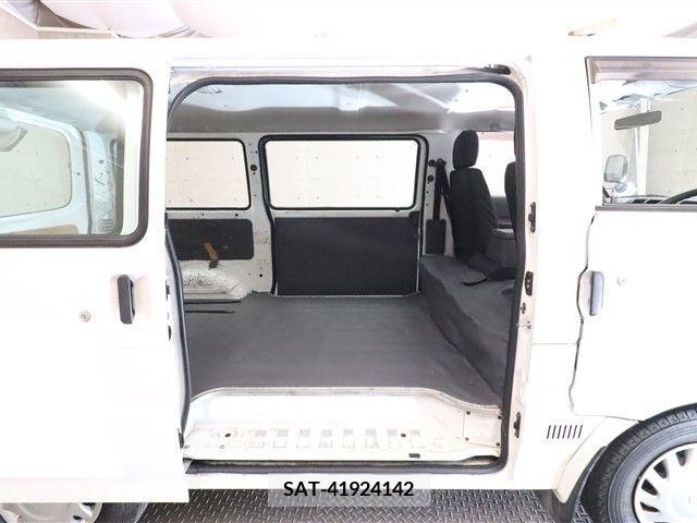 Mazda BONGO VAN 2018-03 294293-4