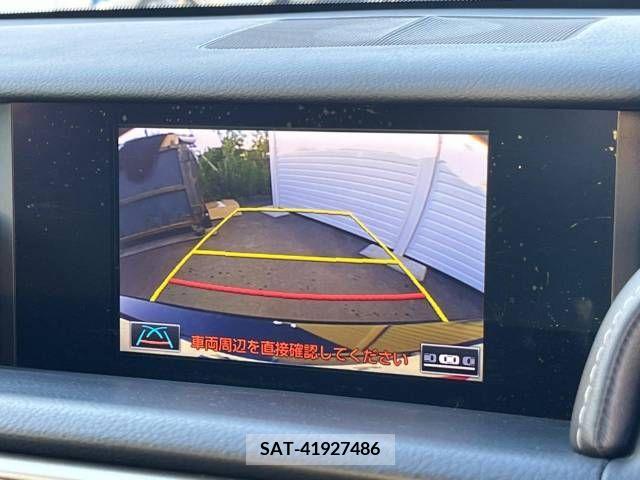 Lexus IS 2014-02 300077-3