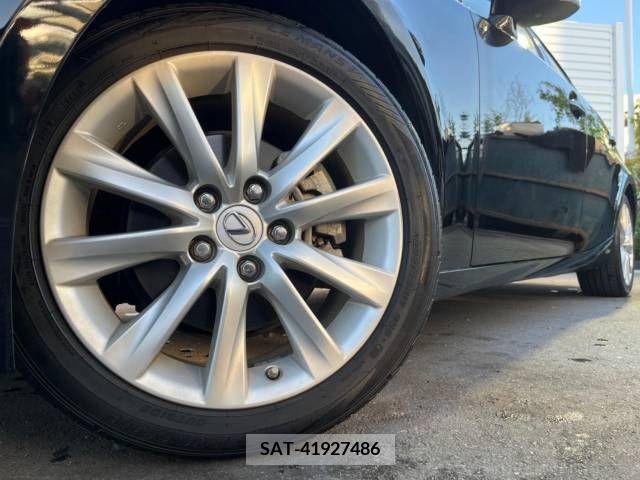 Lexus IS 2014-02 300077-15