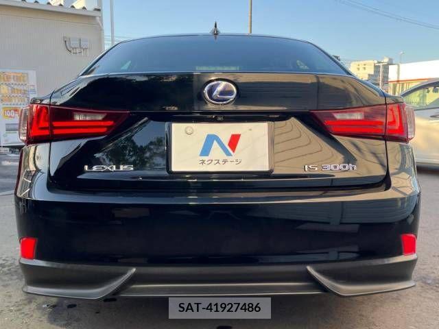 Lexus IS 2014-02 300077-13