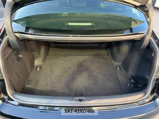 Lexus IS 2014-02 300077-11