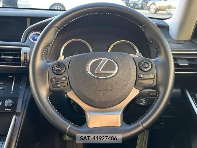 Lexus IS 2014-02 300077-8