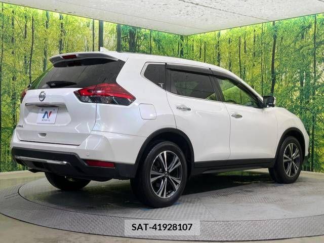 Nissan X-TRAIL 2017-11 209085-18
