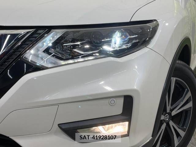 Nissan X-TRAIL 2017-11 209085-13