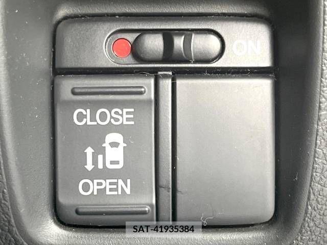 Honda N BOX CUSTOM 2016-10 203685-6