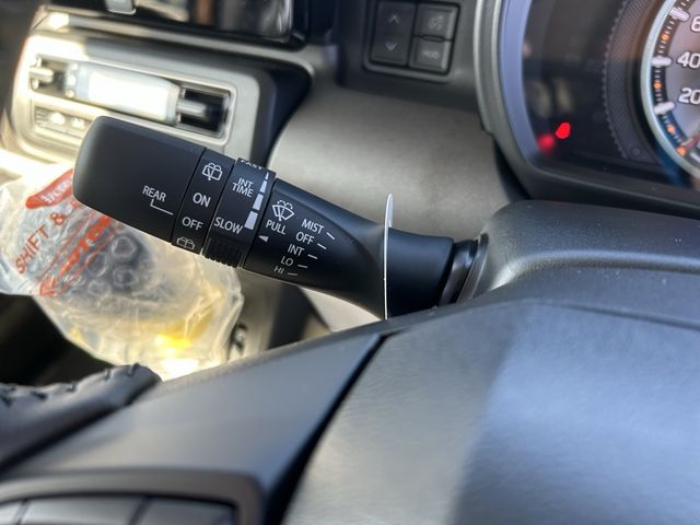 Suzuki SPACIA 2023-10 28303-17