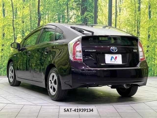 Toyota PRIUS 2014-03 322134-17
