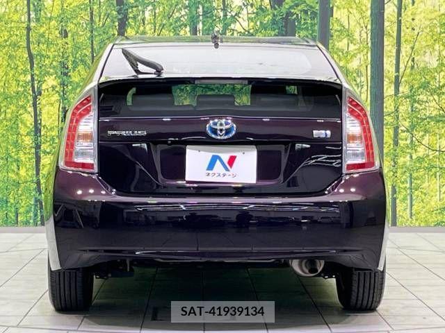 Toyota PRIUS 2014-03 322134-15