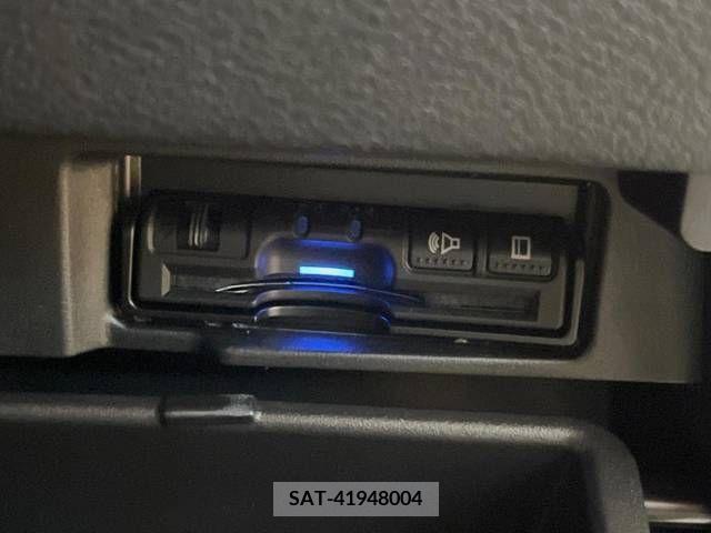 Nissan SERENA 2018-06 219398-7