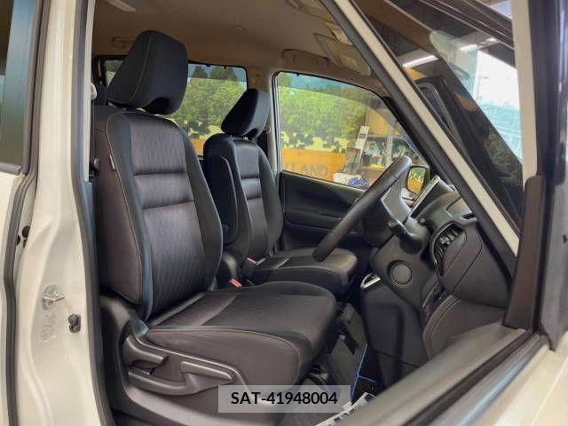 Nissan SERENA 2018-06 219398-9