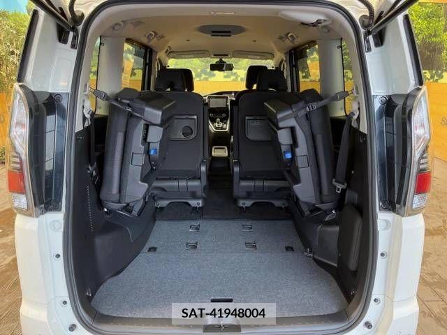Nissan SERENA 2018-06 219398-12