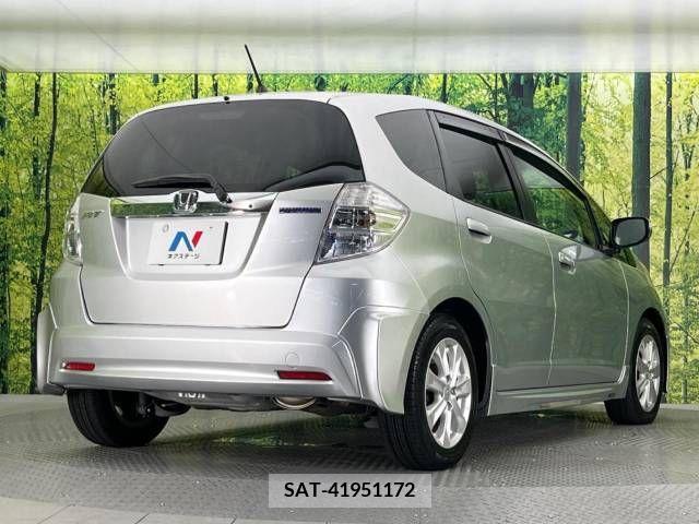 Honda FIT HYBRID 2011-10 343696-17