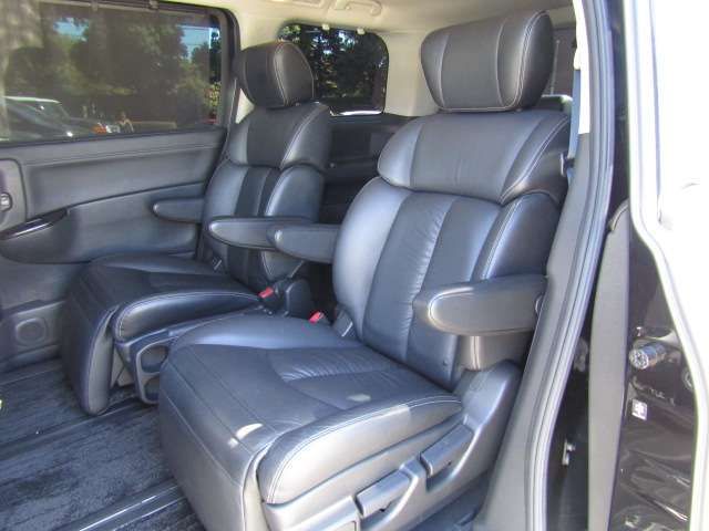 Nissan ELGRAND 2010-11 21644-12