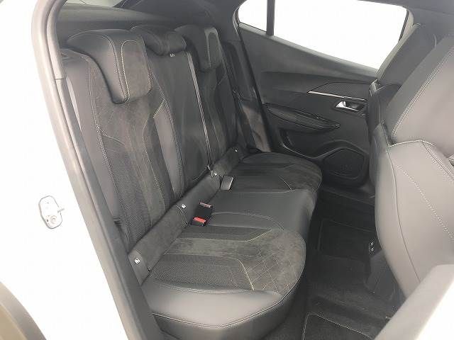 Peugeot 2008 2020-09 14140-10