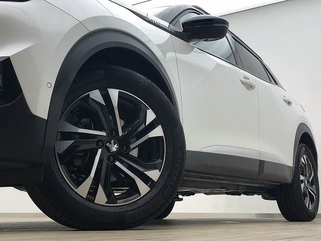 Peugeot 2008 2020-09 14140-12