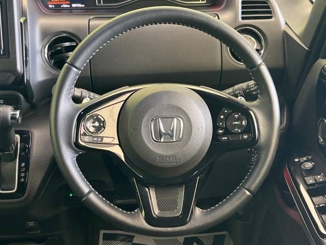 Honda N BOX 2021-11 193194-13