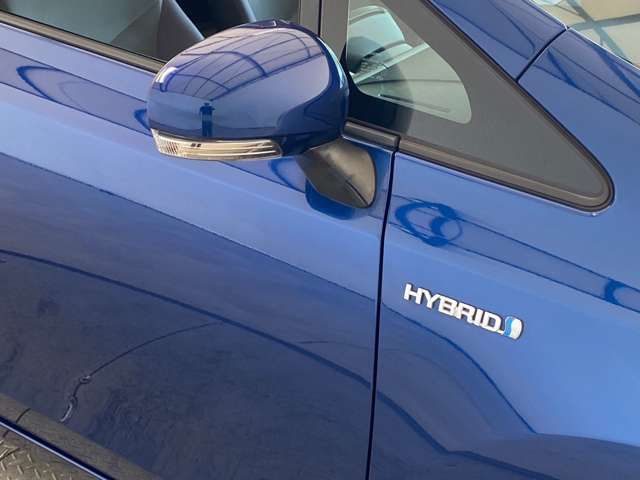 Toyota PRIUS ALPHA 2011-07 18794-18