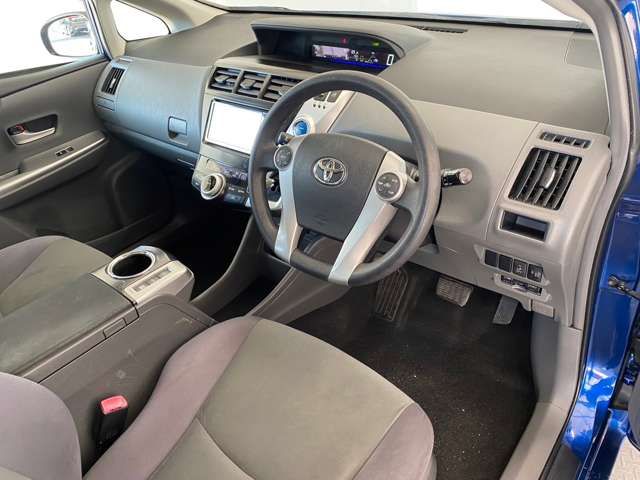 Toyota PRIUS ALPHA 2011-07 18794-19