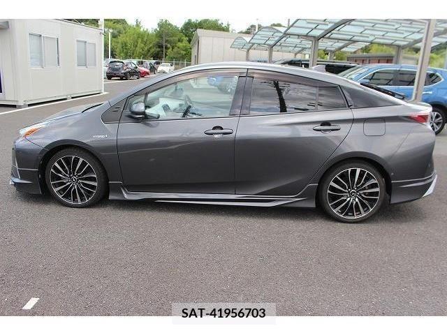 Toyota PRIUS 2017-02 350683-8