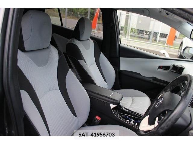 Toyota PRIUS 2017-02 350683-12