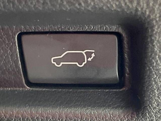 Lexus UX 2019-03 193625-7