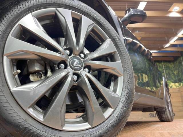Lexus UX 2019-03 193625-13