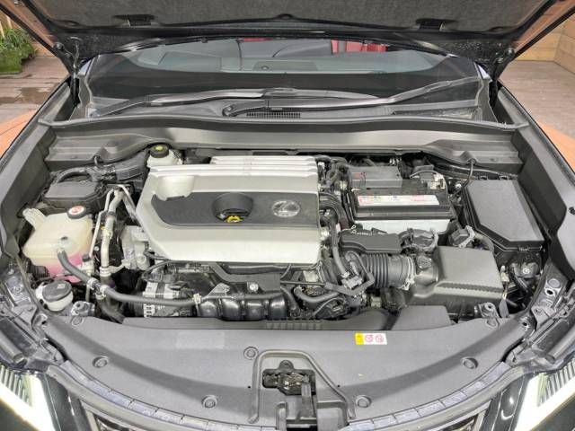 Lexus UX 2019-03 193625-18