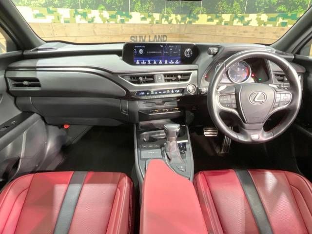 Lexus UX 2019-03 193625-1