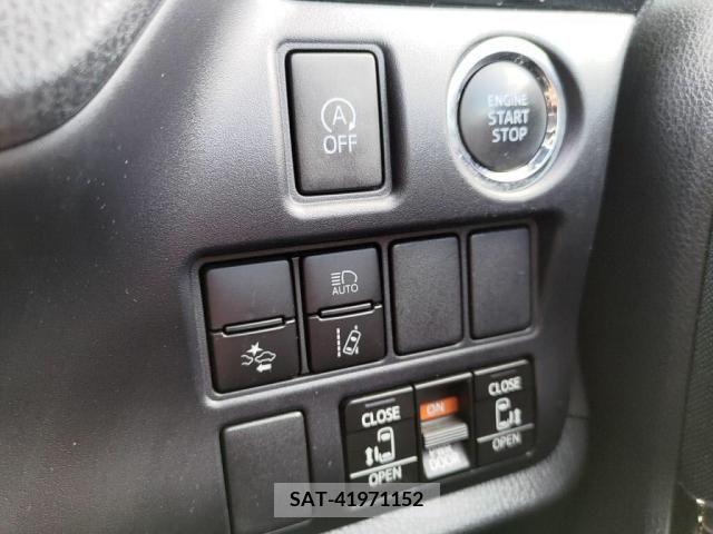 Toyota VOXY 2018-12 370483-15