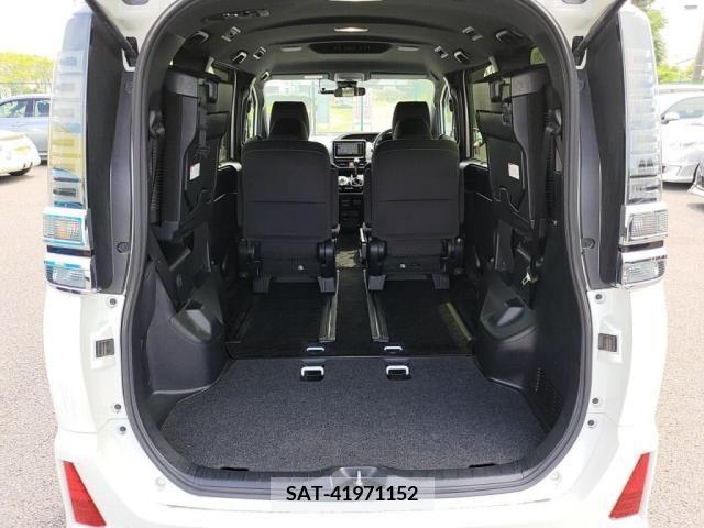 Toyota VOXY 2018-12 370483-26