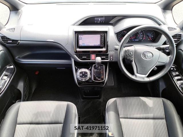 Toyota VOXY 2018-12 370483-2