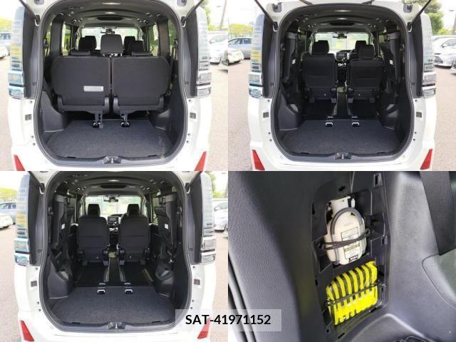 Toyota VOXY 2018-12 370483-7