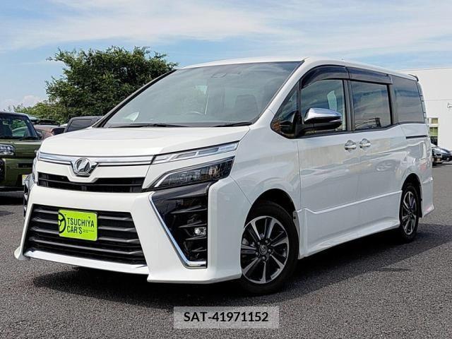 Toyota VOXY 2018-12 370483-0