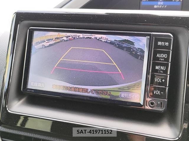 Toyota VOXY 2018-12 370483-17