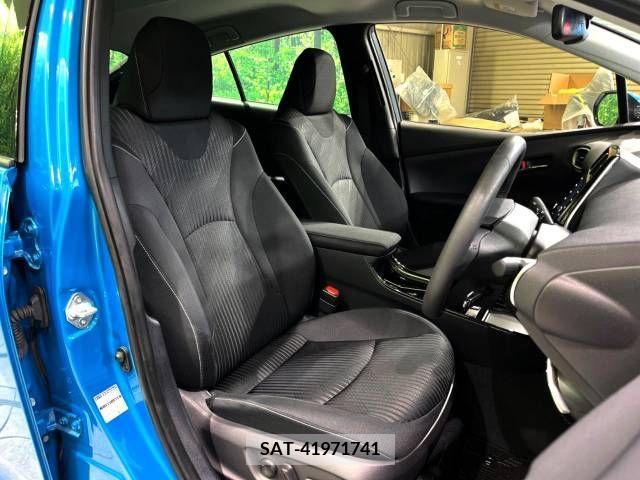 Toyota PRIUS PHV 2021-06 210441-12
