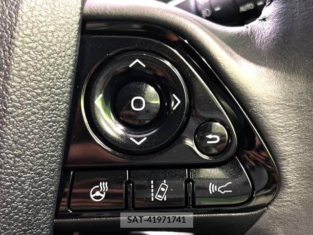 Toyota PRIUS PHV 2021-06 210441-3