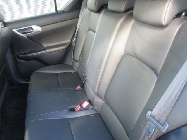 Lexus CT 2012-11 12439-5