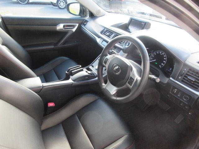Lexus CT 2012-11 12439-10